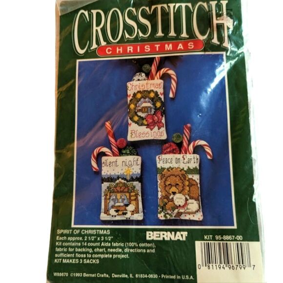 Vintage Other - Vintage Bernat Crossstitch Christmas sacks kit NIP‎
